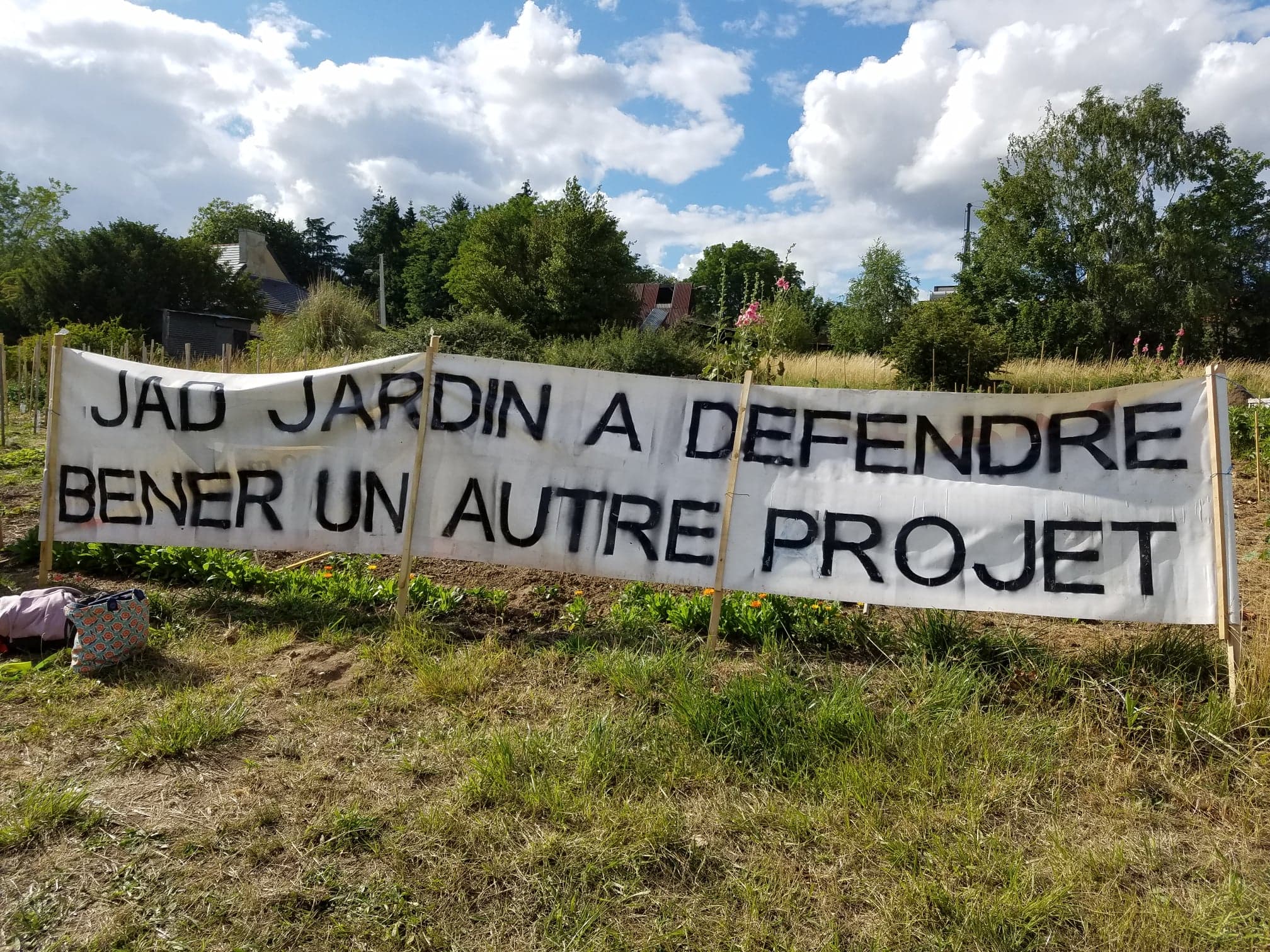 Dénonciation du projet d'Ikea-leclerc à Béner