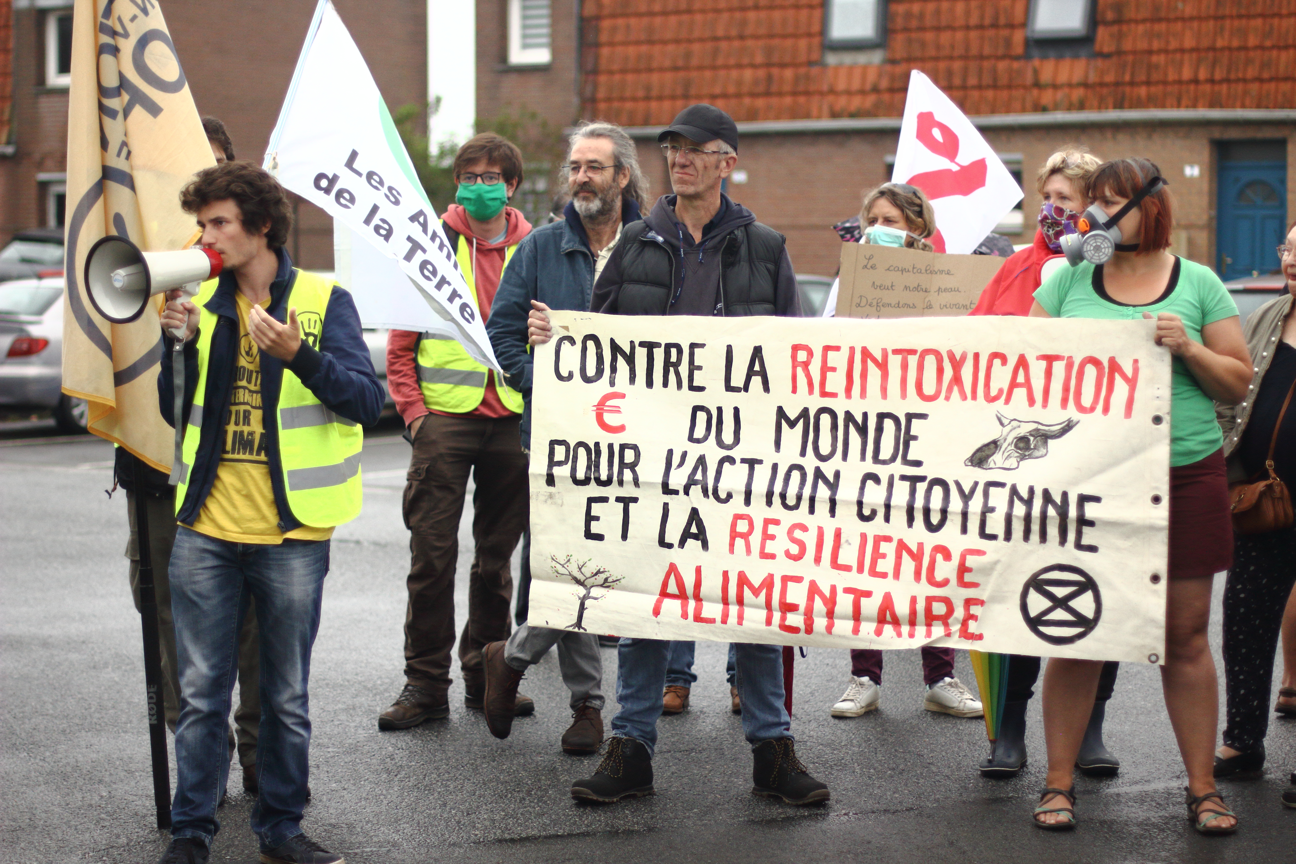 Rassemblement contre l'usine Clarebout à St Georges sur l'Aa
