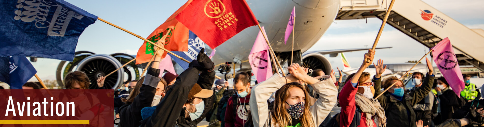 Marche sur les aéroports le 3 octobre 2020 - activistes sur le Tarmac de Roissy - Charles de Gaulle / Crédit photo : Julien Helaine