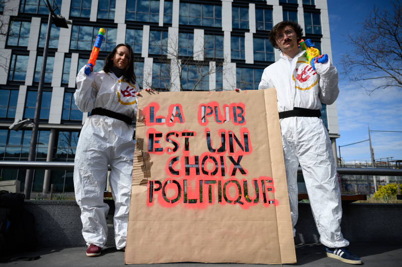 Alternatiba ANV Rhône : Pubbuster : la Pub, un choix politique