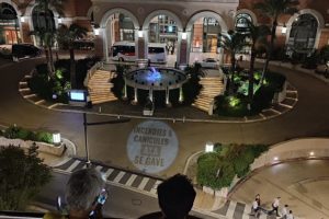 Catastrophes climatiques : une projection géante épingle AXA à Monaco : image à la une